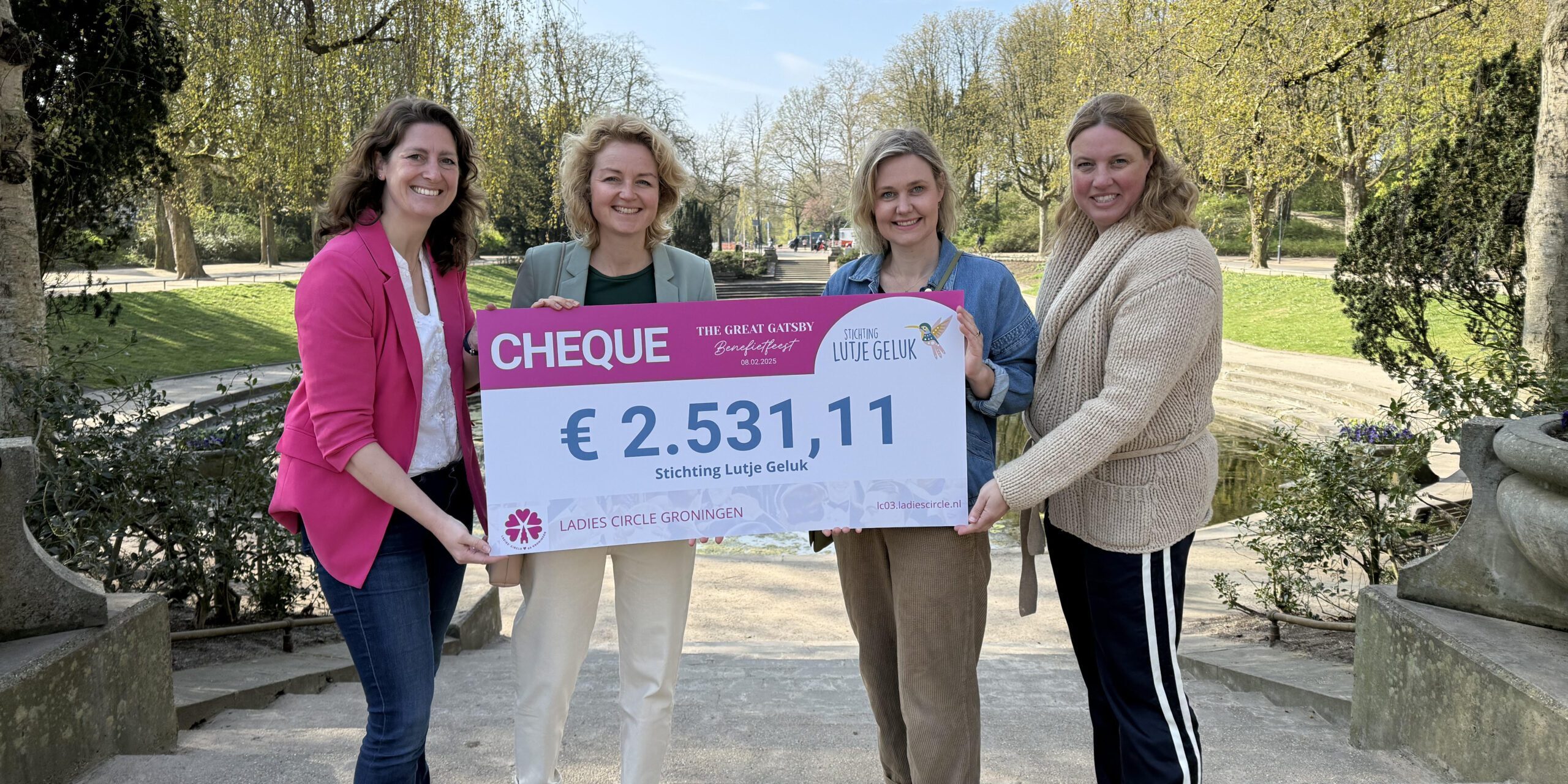 Ladies Circle Groningen overhandigd cheque aan stichting Lutje Geluk